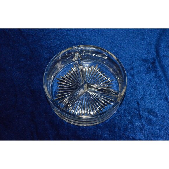 Vintage Aluminum Condiment Server With Divded Clear Glass Insert Leaves Dining - Picture 3 of 8